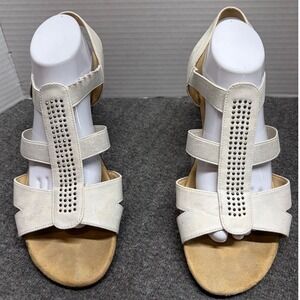 VJH Comfort Womens Studded T-Strap Slingback Sandals Cream Metallic Shimmer 12